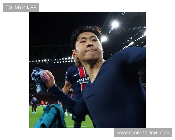 李刚仁与财阀千金恋情曝光:巴黎约会引热议,颜值与资本的跨界联姻 李刚仁与财阀千金恋情曝光:巴黎约会引热议,颜值与资本的跨界联姻